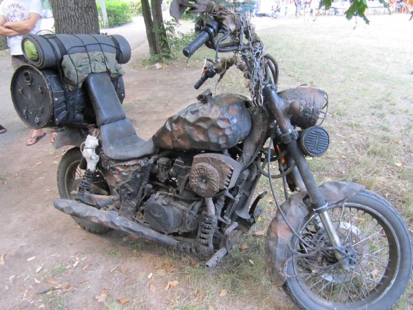 Bericht über die Reise nach Uman für einen Motorradflug 5 Straßen zurück in die UdSSR. Foto