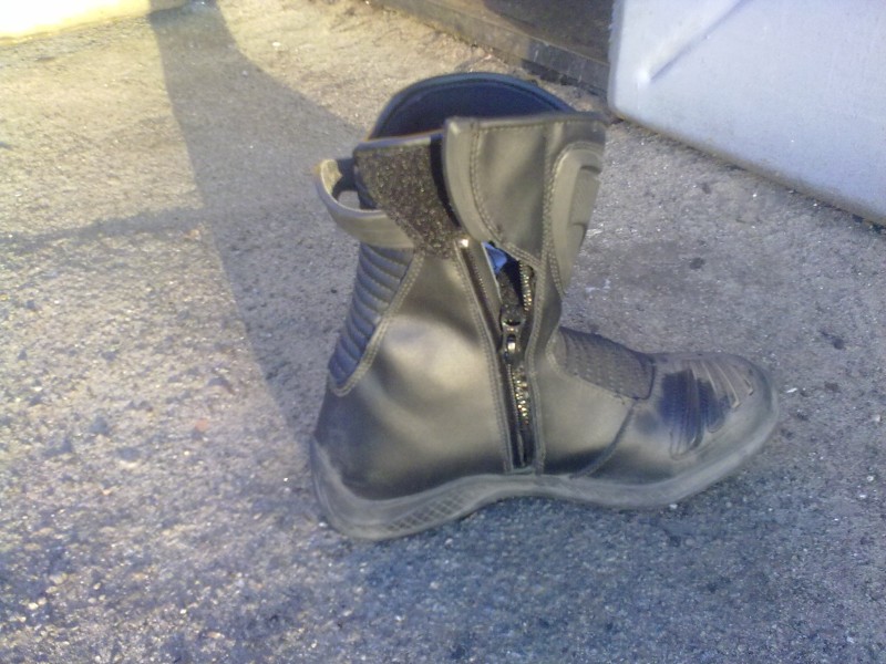 Отзыв о мотоботах ICON Reign Waterproof Boots (Айкон Рейн). Поломалась молния
