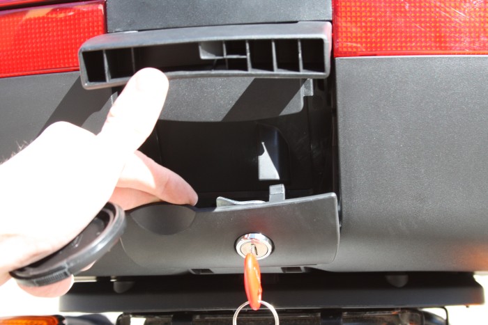 Kofr Shad sh 45 reviews. How to install on a motorcycle. Photos of the installation