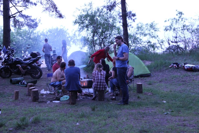 Motopiknik am Kiewer Meer in Yasnogordka, Beschreibung + Fotos